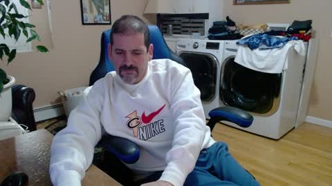 Jim online show from February 8, 11:33 am