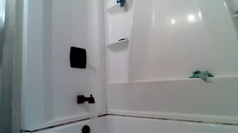 islandmaker online show from February 8, 5:38 pm