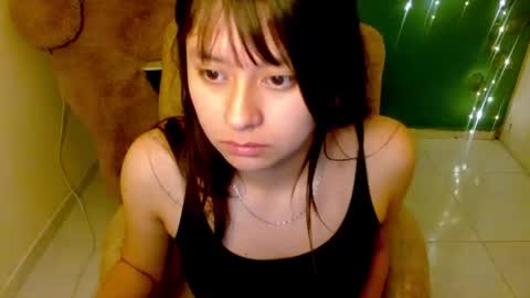 Snapshot of islarose764504 chatting on June 18, 1:37 pm islarose764504 online show from June 18, 1:37 pm