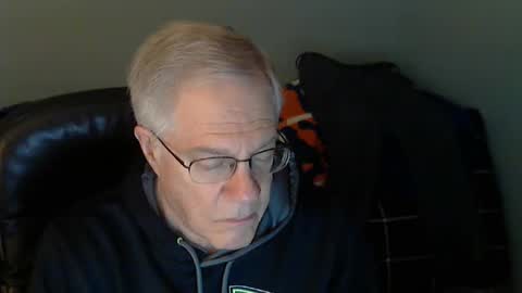 Snapshot of islesman22 chatting on December 1, 10:53 pm islesman22 online show from December 1, 10:53 pm