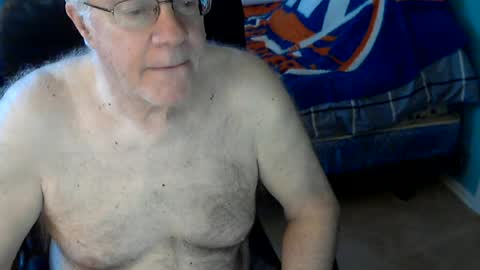 Snapshot of islesman22 chatting on June 21, 11:13 am islesman22 online show from June 21, 11:13 am