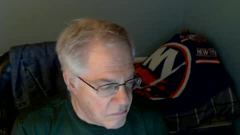 Snapshot of islesman22 chatting on June 24, 1:37 am islesman22 online show from June 24, 1:37 am