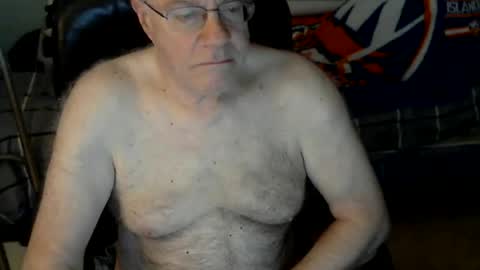 Snapshot of islesman22 chatting on July 8, 9:36 am islesman22 online show from July 8, 9:36 am
