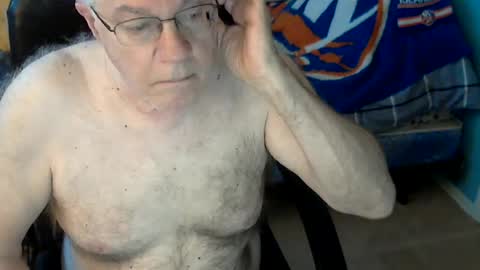 Snapshot of islesman22 chatting on July 12, 11:34 am islesman22 online show from July 12, 11:34 am