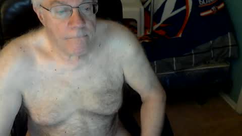 Snapshot of islesman22 chatting on August 1, 9:19 am islesman22 online show from August 1, 9:19 am