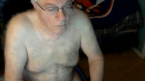 Snapshot of islesman22 chatting on August 2, 10:03 am islesman22 online show from August 2, 10:03 am
