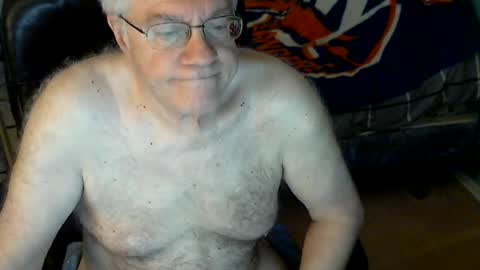 Snapshot of islesman22 chatting on August 6, 9:55 am islesman22 online show from August 6, 9:55 am