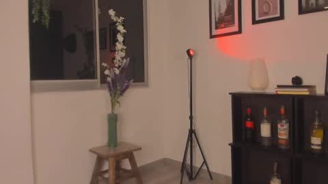 Julyane online show from February 16, 2:42 am