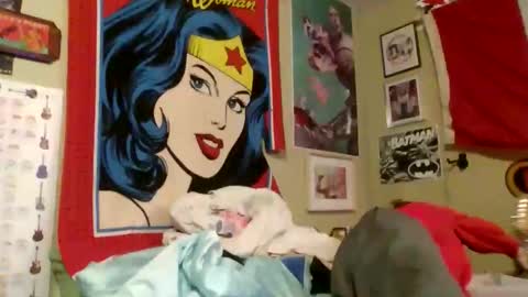 Snapshot of isntthisbreezemellow chatting on December 13, 11:21 pm isntthisbreezemellow online show from December 13, 11:21 pm