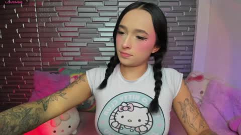 I S S A B E L A Igissaa ax    Xlittleissa  online show from December 2, 1:57 pm