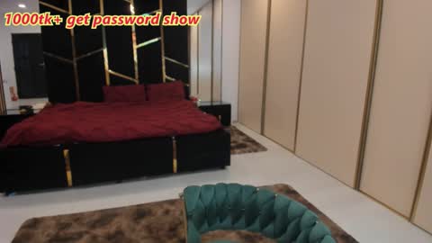 Issy online show from January 13, 6:08 am