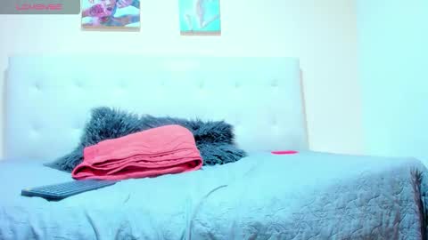 issabellajones online show from March 22, 4:32 pm