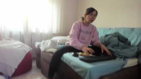 Snapshot of issabelle_69 chatting on February 24, 6:16 am Issabelle online show from February 24, 6:16 am