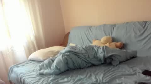 Snapshot of issabelle_69 chatting on November 3, 5:52 am Issabelle online show from November 3, 5:52 am