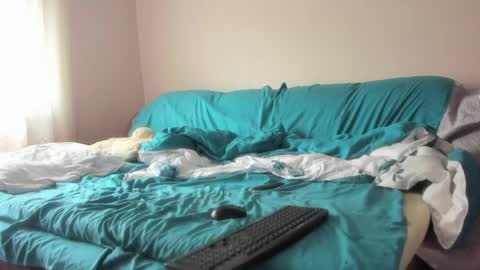 Issabelle online show from April 5, 5:37 am