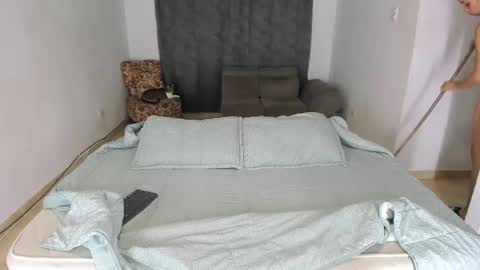 Isabella  online show from February 13, 5:37 am