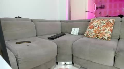 Isabella  online show from November 22, 5:45 pm