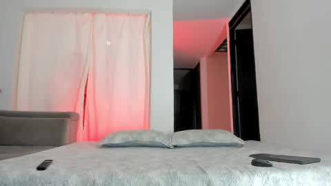 Isabella  online show from February 15, 6:37 pm