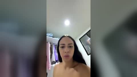 Snapshot of issalovexxx chatting on July 22, 7:05 pm Isabella online show from July 22, 7:05 pm