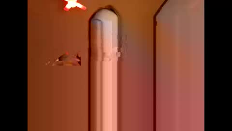 Snapshot of issis_demon chatting on January 4, 1:21 am Yiz online show from January 4, 1:21 am