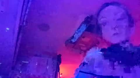 Snapshot of issyamazin667 chatting on March 2, 9:05 am Girlnextdoor online show from March 2, 9:05 am