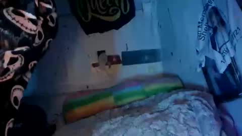 Snapshot of issyamazin667 chatting on March 10, 6:40 am Girlnextdoor online show from March 10, 6:40 am