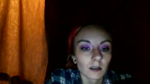 Snapshot of issyamazin667 chatting on April 5, 5:37 am Girlnextdoor online show from April 5, 5:37 am