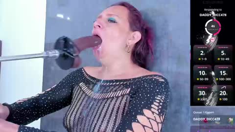 Snapshot of issys_milf chatting on September 27, 11:48 am ISSYS online show from September 27, 11:48 am