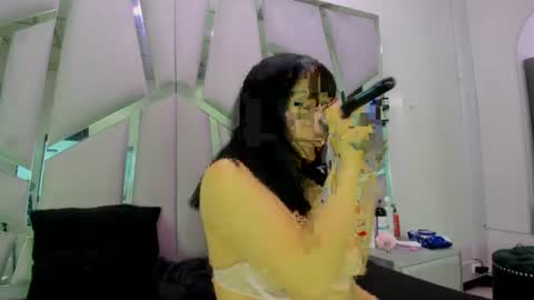 Issys online show from July 21, 8:55 pm