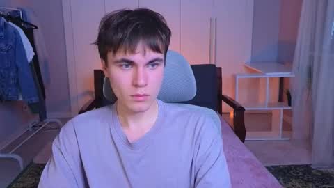 Snapshot of istairee chatting on February 15, 6:44 am Maks online show from February 15, 6:44 am