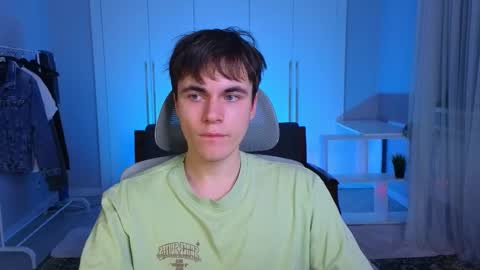 Snapshot of istairee chatting on February 17, 1:42 pm Maks online show from February 17, 1:42 pm