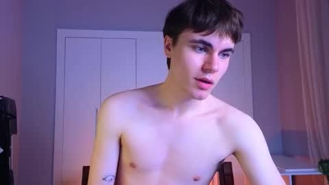 Snapshot of istairee chatting on March 2, 12:54 pm Maks online show from March 2, 12:54 pm