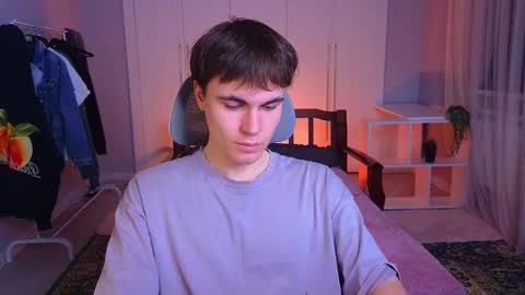 Snapshot of istairee chatting on March 7, 1:29 pm Maks online show from March 7, 1:29 pm