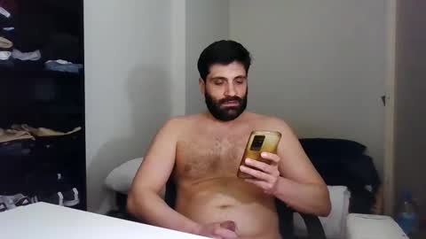 italianboybcn online show from January 27, 5:26 pm