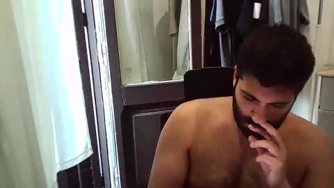 italianboybcn online show from September 15, 7:30 am