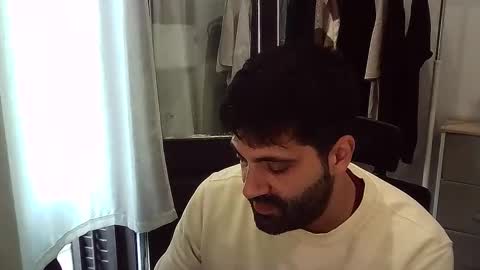 italianboybcn online show from November 13, 8:13 am