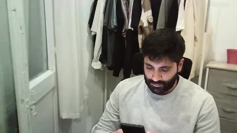 italianboybcn online show from November 24, 6:18 pm