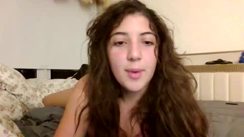 ItalianKitty online show from April 22, 1:08 am