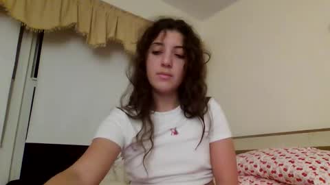 Snapshot of italiankittyx chatting on May 7, 3:56 am ItalianKitty online show from May 7, 3:56 am
