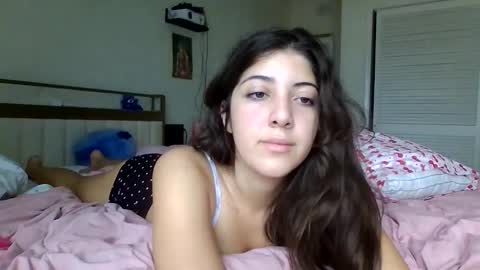 Snapshot of italiankittyx chatting on May 26, 6:15 pm ItalianKitty online show from May 26, 6:15 pm