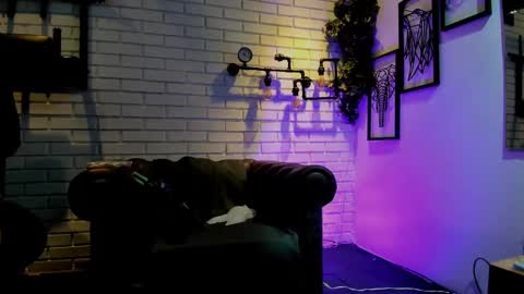 Italo Moore online show from September 10, 11:21 am