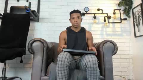 Italo Moore online show from September 15, 11:21 am