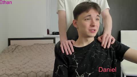 Ethan online show from October 5, 4:38 pm