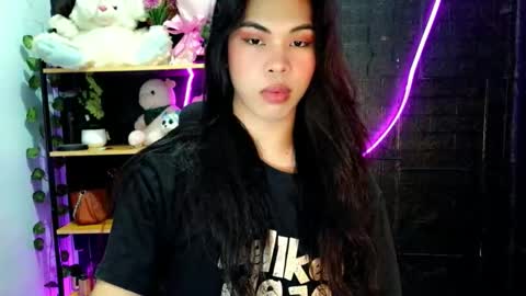its_chloe20 online show from June 6, 12:43 pm