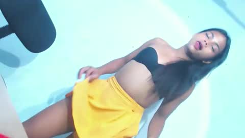 Snapshot of its_kynth chatting on October 19, 10:10 pm its_kynth online show from October 19, 10:10 pm