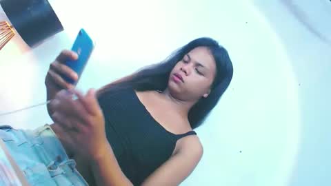 Snapshot of its_kynth chatting on November 21, 3:27 am its_kynth online show from November 21, 3:27 am