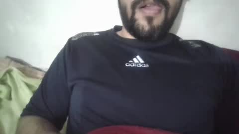 Snapshot of its_me_2323 chatting on February 5, 6:46 am its_me_2323 online show from February 5, 6:46 am