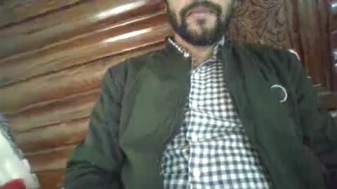 Snapshot of its_me_2323 chatting on February 9, 8:54 am its_me_2323 online show from February 9, 8:54 am