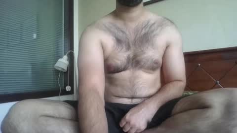 Snapshot of its_me_2323 chatting on January 10, 4:03 am its_me_2323 online show from January 10, 4:03 am