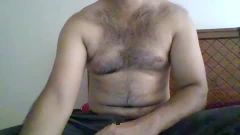 Snapshot of its_me_2323 chatting on June 2, 5:53 am its_me_2323 online show from June 2, 5:53 am